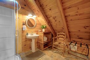 26 Bearfoot Landing 2 Bedroom Cabin by RedAwning