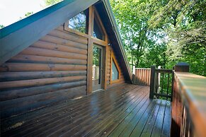26 Bearfoot Landing 2 Bedroom Cabin by RedAwning