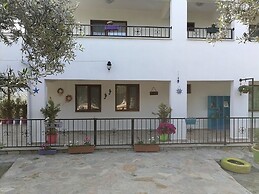 Kaymak Tepesi Tatil Evi