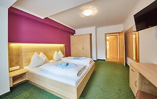 ThePoolhouse Boutique Lodge