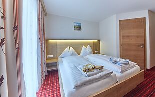 ThePoolhouse Boutique Lodge