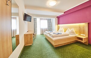 ThePoolhouse Boutique Lodge