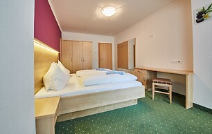 ThePoolhouse Boutique Lodge