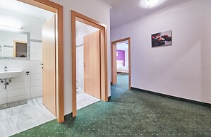 ThePoolhouse Boutique Lodge