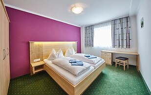 ThePoolhouse Boutique Lodge