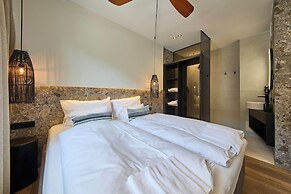 ThePoolhouse Boutique Lodge
