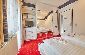 ThePoolhouse Boutique Lodge