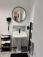 Hotel Manon