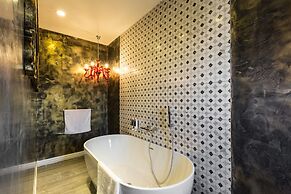 Jean De Valette Boutique Living