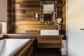 Jean De Valette Boutique Living