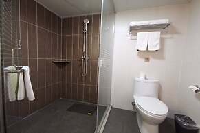 ibis Tianjin Railway Station Hotel