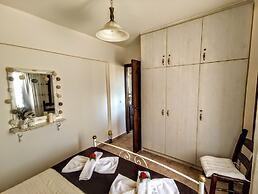 Thymes traditional house