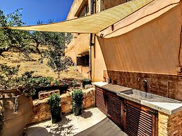 Thymes traditional house