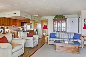 Harbour Island 307l 2 Bedroom Condo by RedAwning