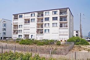 Even Keel 404 2 Bedroom Condo by RedAwning