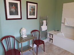Holywell Guest House