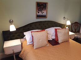 Holywell Guest House