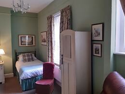 Holywell Guest House