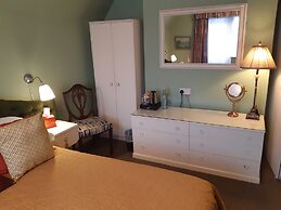 Holywell Guest House