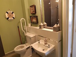 Holywell Guest House
