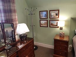 Holywell Guest House
