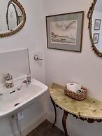 Holywell Guest House