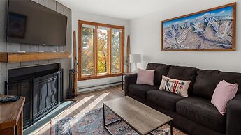 57 North Lynx 3 Bedroom Condo by RedAwning