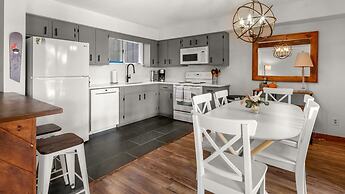 57 North Lynx 3 Bedroom Condo by RedAwning
