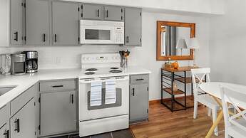 57 North Lynx 3 Bedroom Condo by RedAwning