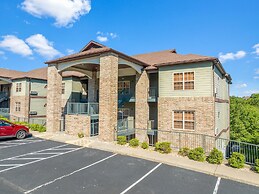 Ozark Comfort 3 Bedroom Condo by RedAwning
