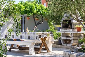 Apartments Beba - Peaceful Location