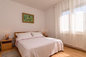 Apartments Beba - Peaceful Location