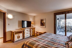 #2 - M Den 2 Bedroom Cabin by RedAwning