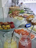 Executive Plaza Hotel