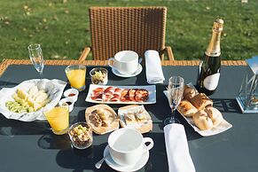 Natura Resorts