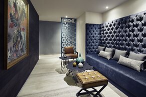 Frida Boutique Stays by Viadora