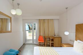 Zeus Hotels Palm Beach