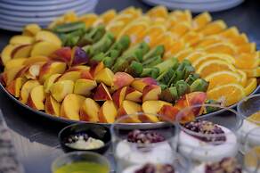 Zeus Hotels Palm Beach