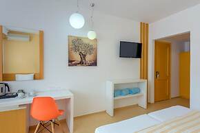 Zeus Hotels Palm Beach