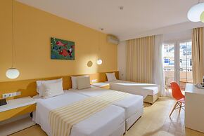 Zeus Hotels Palm Beach