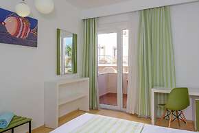 Zeus Hotels Palm Beach