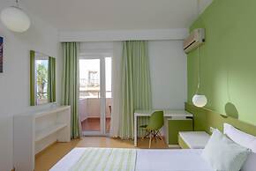 Zeus Hotels Palm Beach