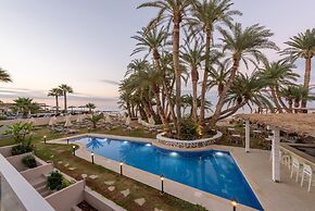 Zeus Hotels Palm Beach