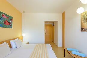 Zeus Hotels Palm Beach