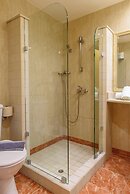 Zeus Hotels Palm Beach