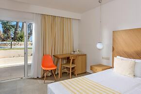Zeus Hotels Palm Beach