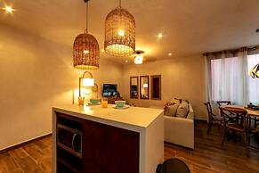 Trinity 202 by Mikitito Rentals