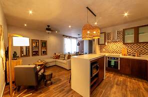 Trinity 202 by Mikitito Rentals