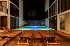 Trinity 202 by Mikitito Rentals