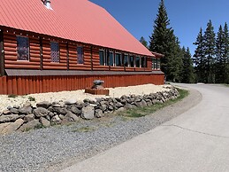 Alexander lake lodge